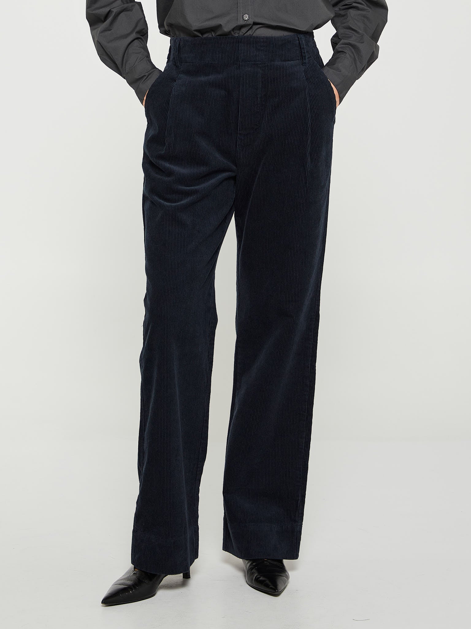 Aiayu - Billy Corduroy Pants in Navy