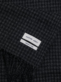 Another Aspect - Another Scarf 1.0 in Grey Houndstooth