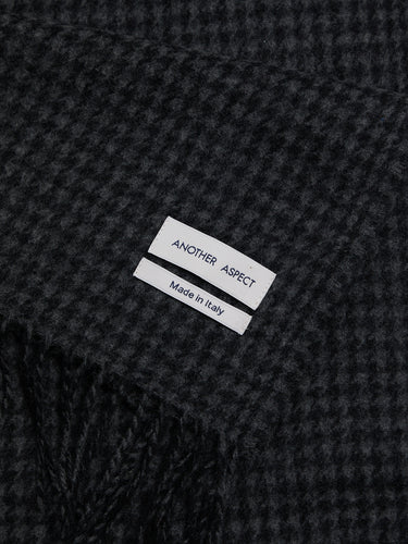 Another Aspect - Another Scarf 1.0 in Grey Houndstooth