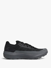 Arc'teryx - Norvan LD 4 in Black and Graphite