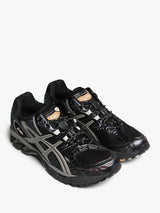 Asics - Gel-Nimbus 10.1 Sneakers in Black and Clay Grey