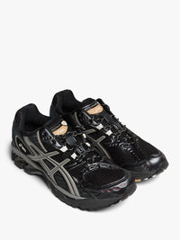 Asics - Gel-Nimbus 10.1 Sneakers in Black and Clay Grey