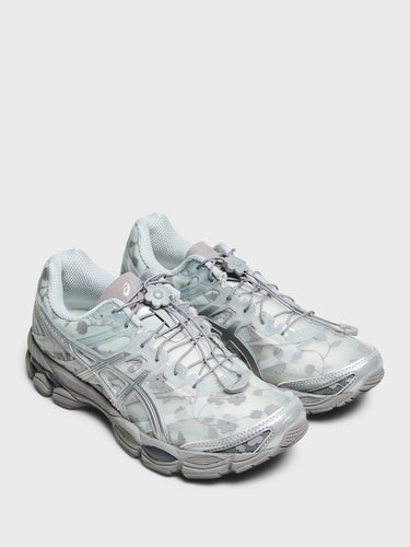 Asics - GEL-Cumulus 16 SSCB Sneakers in Glacier Grey and Pure Silver