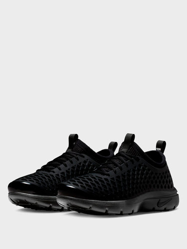 Nike - Nike Rejuven8 Run SP in Black and Black Sail