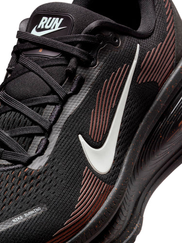 Nike - Vomero 18 Sneakers in Black, Ironstone and Velvet Brown