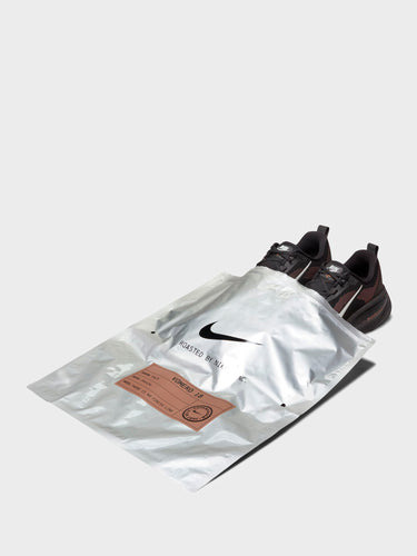 Nike - Vomero 18 Sneakers in Black, Ironstone and Velvet Brown