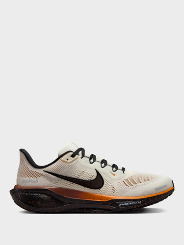 Nike - Pegasus 41 Sneakers in Soft Pearl, Velvet Brown and Desert Ochre