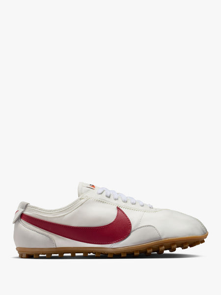 Nike - Nike Moon Shoe OG SP in Summit White and Team Crimson – Stoy