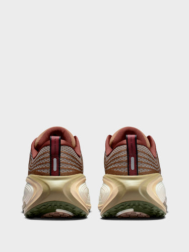 Nike - Nike Vomero Plus in Off Noir/Pecan-Phantom-Natural