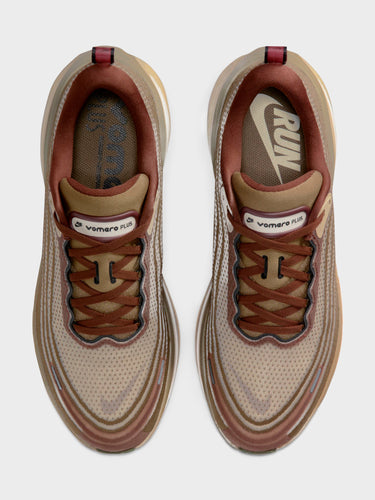 Nike - Nike Vomero Plus in Off Noir/Pecan-Phantom-Natural