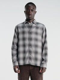 Berner Kühl - Volume Shirt Cash Check in Charcoal