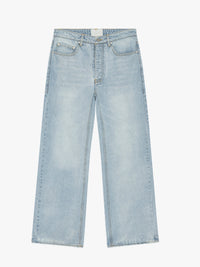 Calm. - Straight Cut Jeans in Light Wash Blue