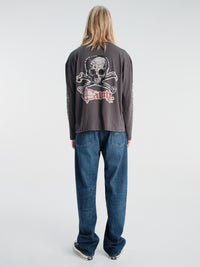 Calm. - Vintage Beach L/S Skull in Charcoal