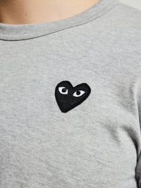Comme des Garçons PLAY - T-Shirt With Black Emblem in Grey