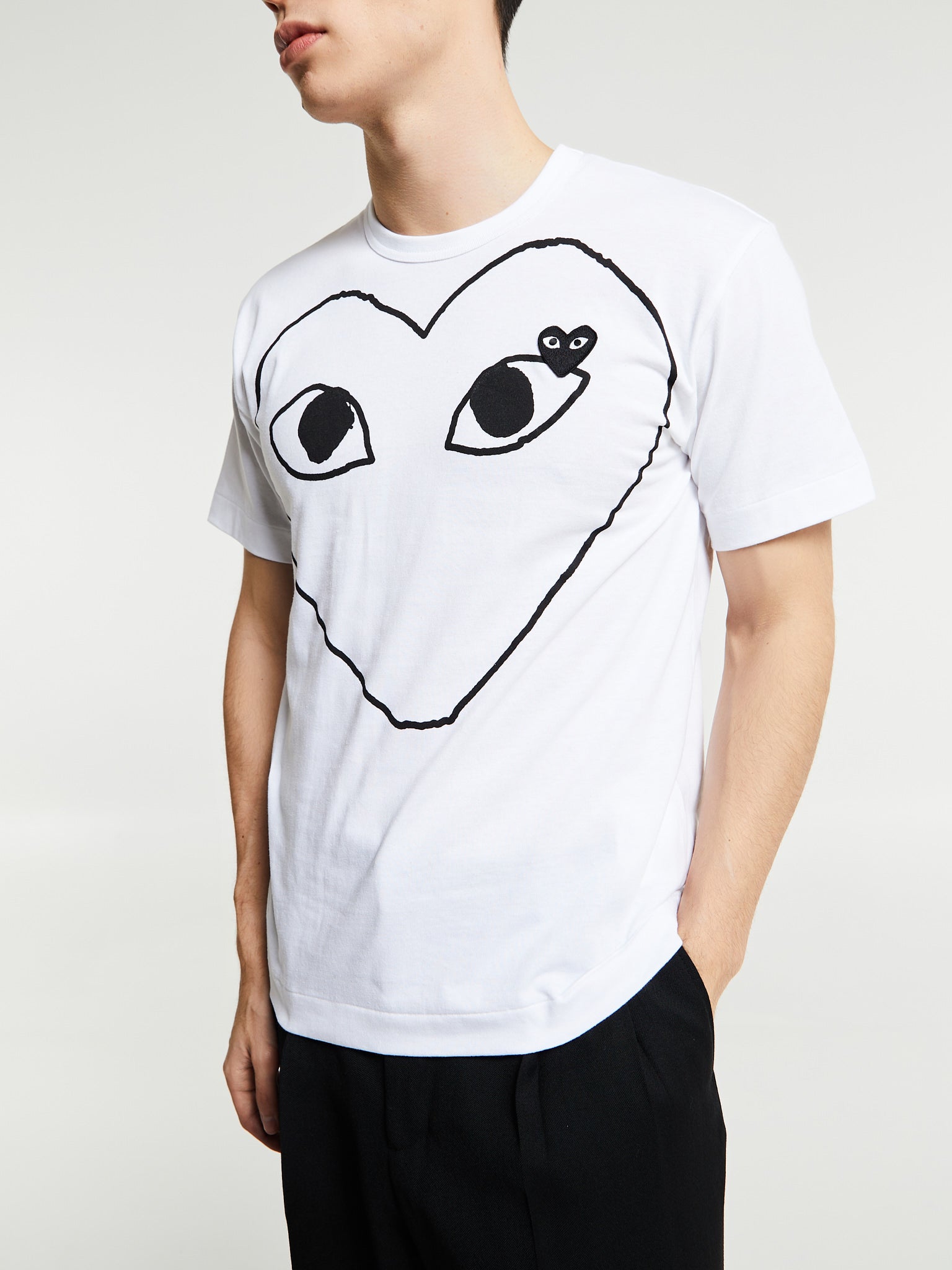 Comme des Garçons PLAY - T-Shirt With Black Emblem in White