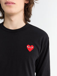 Red Heart Longsleeved T-Shirt in Black