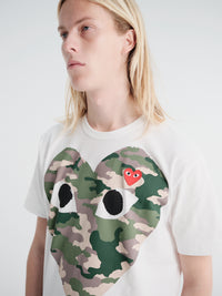 Comme des Garçons PLAY - U T-Shirt Red Emblem in White and Camo