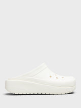 Crocs - Classic Blunt Toe Shoes in Chalk