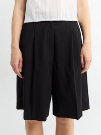 Dunst - Bermuda Shorts in Black