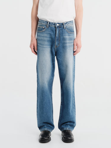 Dunst - Straight Regular Jeans in Classic Blue