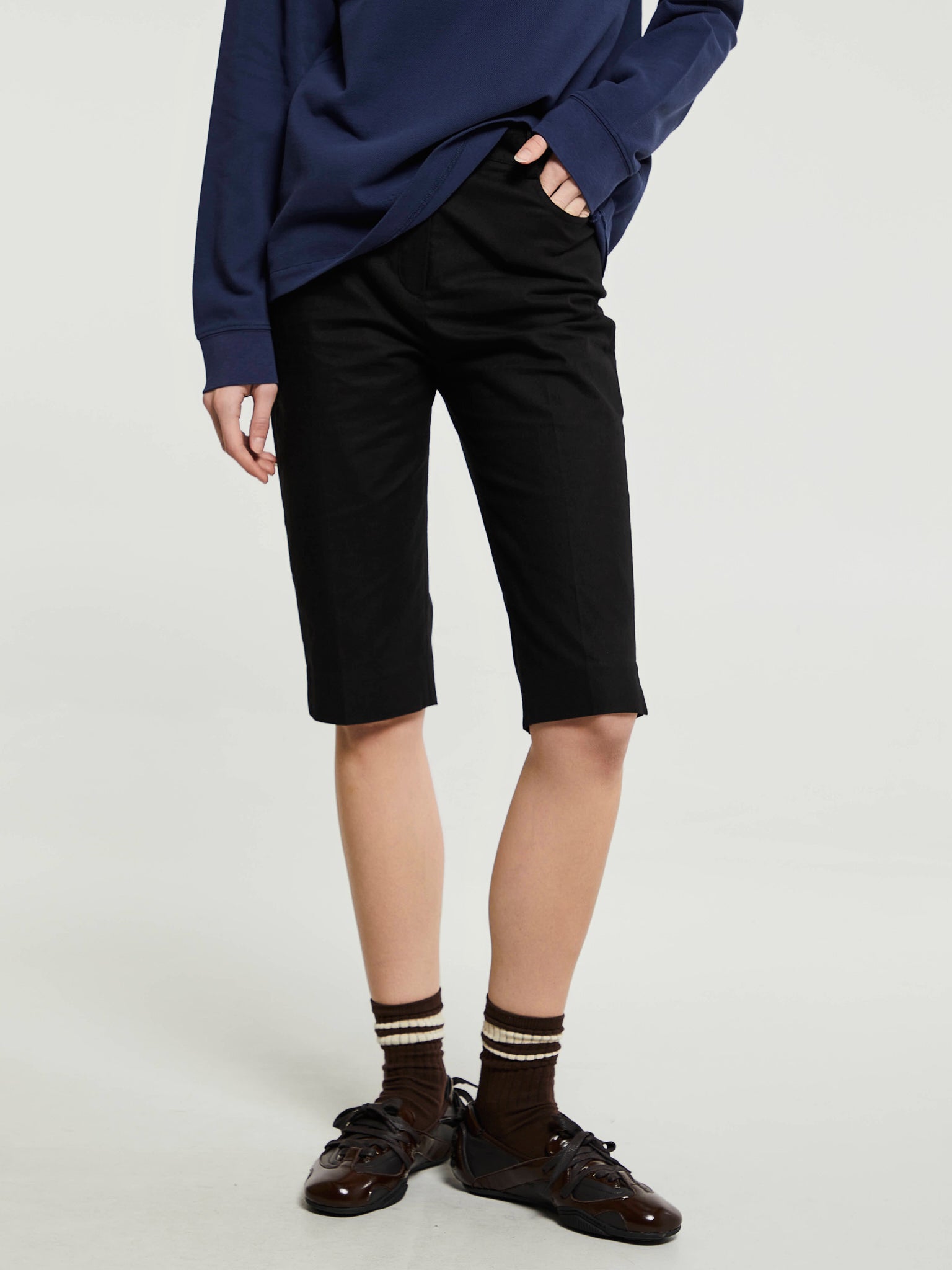 Dunst - Slim Bermuda Shorts in Black