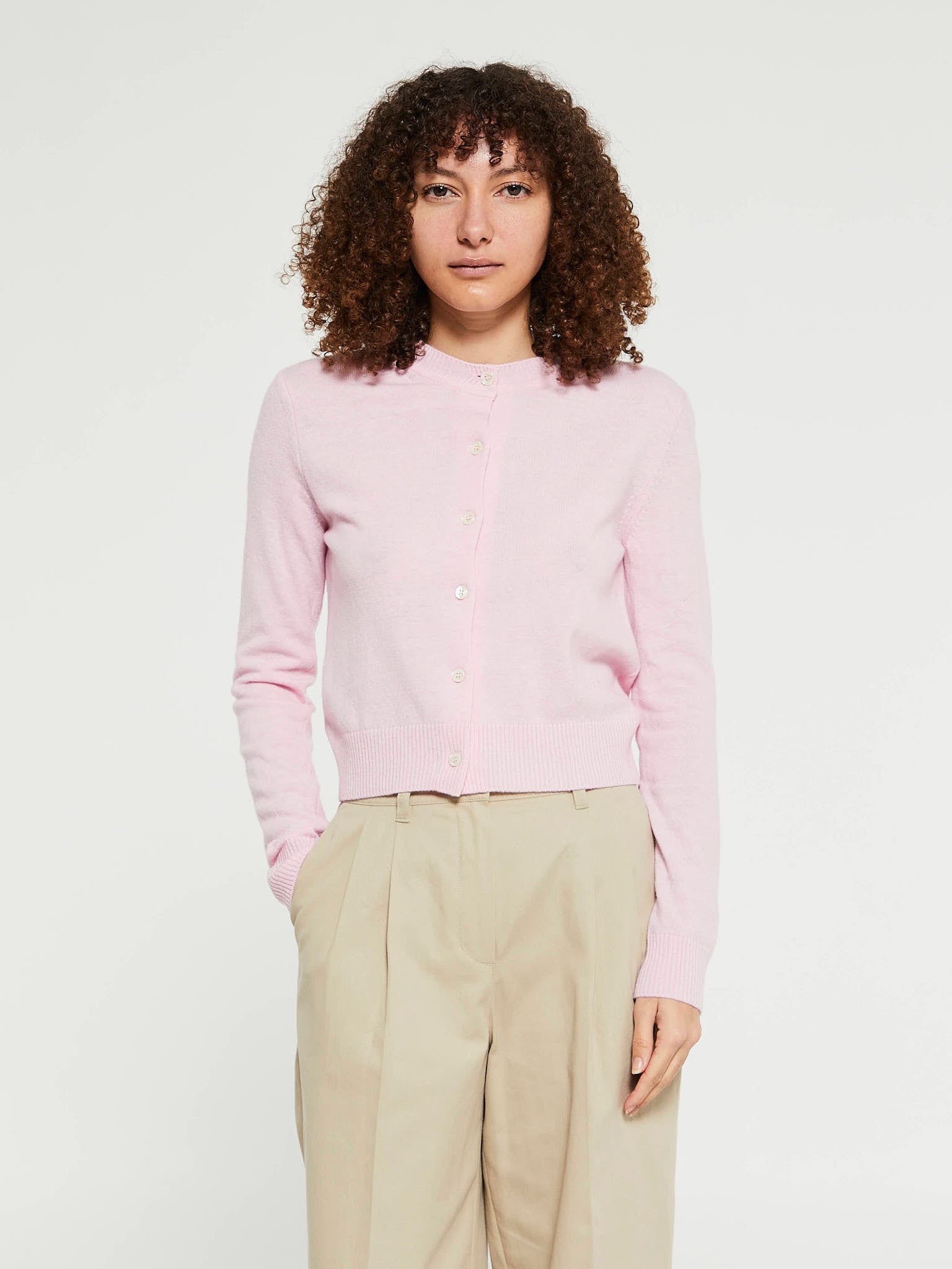 Dunst - Essential Crewneck Knit Cardigan in Light Pink