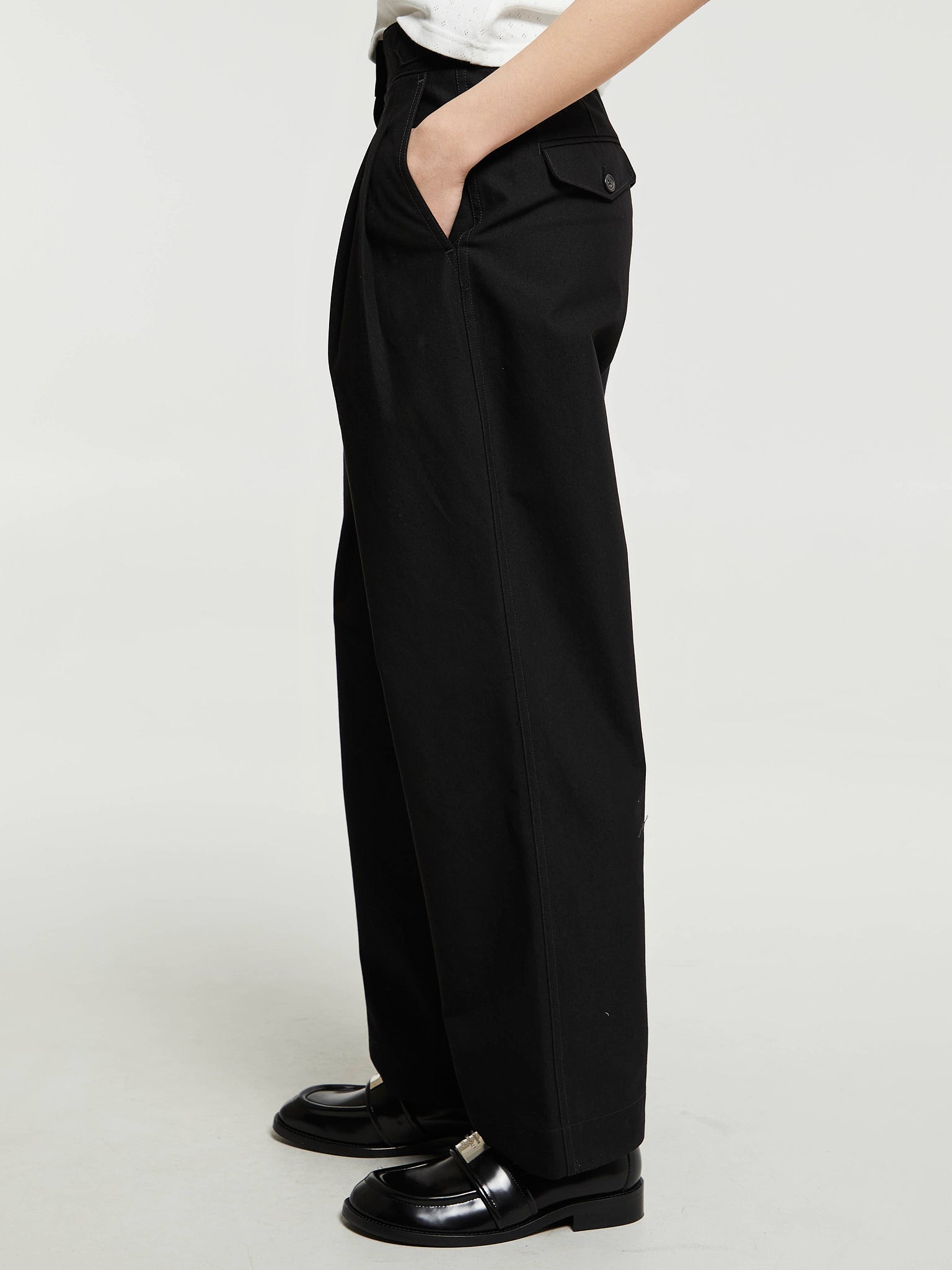 Dunst - Double Pleated Pants in Black