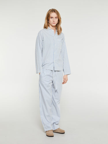Tekla - Poplin Pyjamas Shirt in Placid Blue Stripes