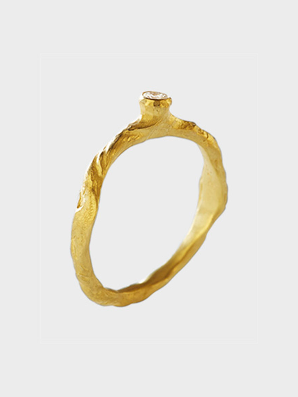 Solitaire 0.10ct Ring in 18k Yellow Gold