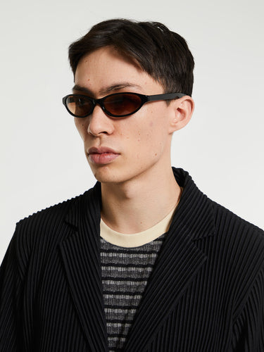 Flatlist - Olympia Sunglasses in Solid Black and Brown Gradient Lens