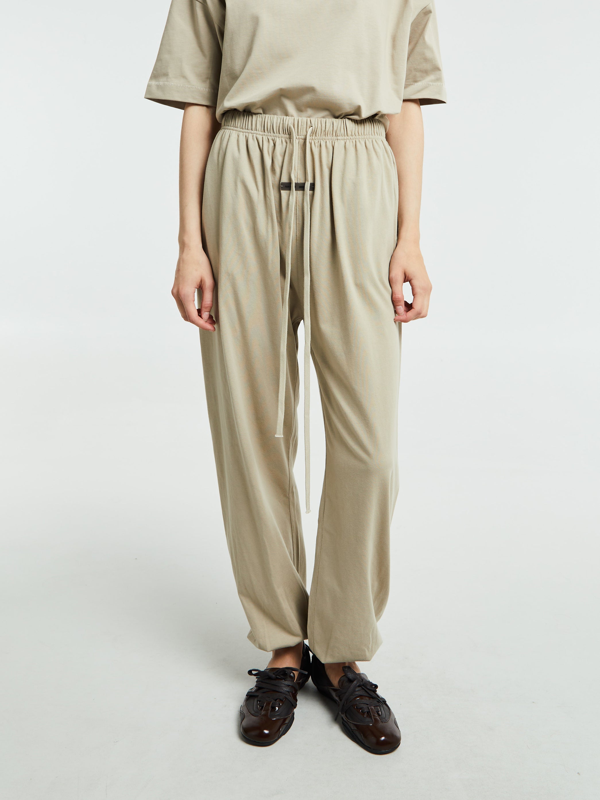 Fear of God - Women's Classic Sweatpants in Timber