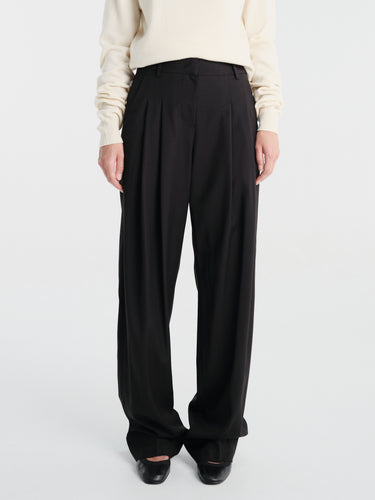 The Frankie Shop - Gelso Pleated Trousers in Black