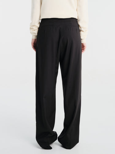 The Frankie Shop - Gelso Pleated Trousers in Black