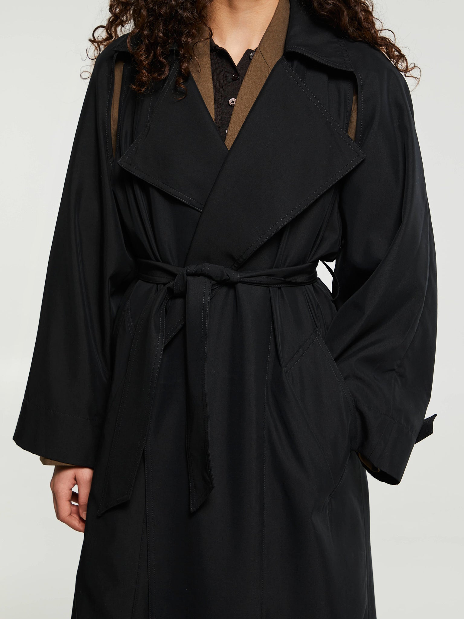 The Frankie Shop - Astoria Cut-out Raglan Sleeve Trench Coat in Black