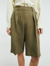 The Frankie Shop - Bilbao Linen Pleated Bermuda Shorts in Khaki