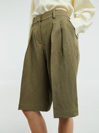 The Frankie Shop - Bilbao Linen Pleated Bermuda Shorts in Khaki