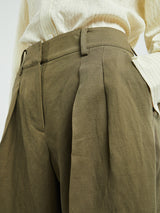 The Frankie Shop - Bilbao Linen Pleated Bermuda Shorts in Khaki
