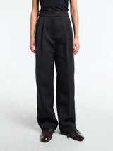The Frankie Shop - Doyer Pleated Trousers in Black