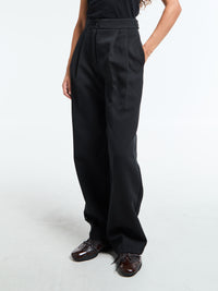 The Frankie Shop - Doyer Pleated Trousers in Black