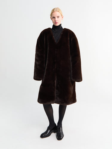 The Frankie Shop - Matera Collarless Faux Fur Coat in Brown