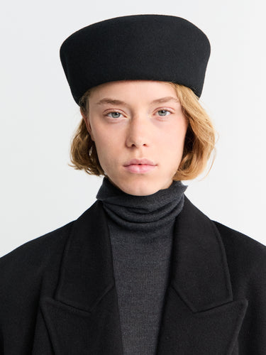 The Frankie Shop - Noxley Pillbox Hat in Black