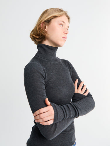 The Frankie Shop - Utica Thin Turtleneck Sweater in Dark Grey Melange