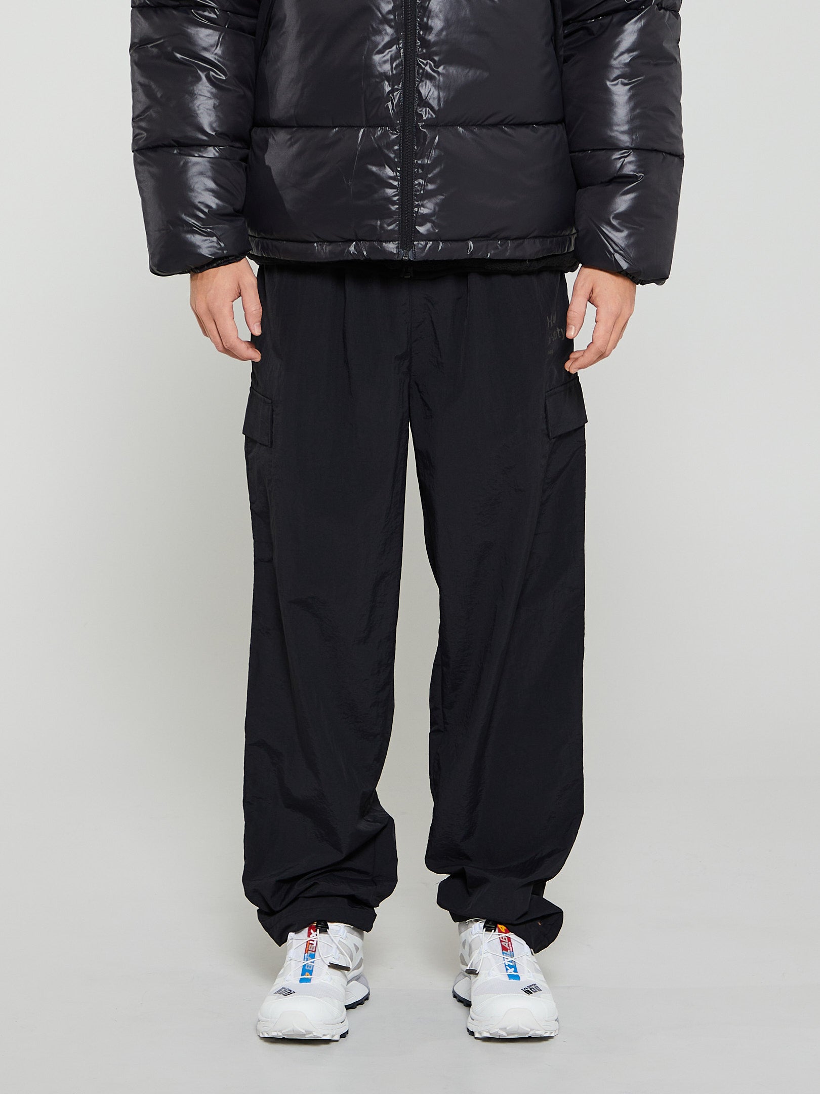 Halo - Off Duty Pants in Black