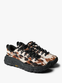 Hoka One One - U Tor Summit + in Pirate Black and Pirate Black