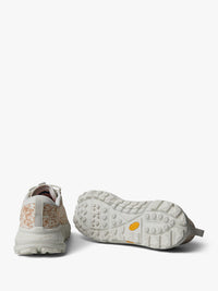 Hoka One One - U Tor Summit + in White Onyx and White Onyx