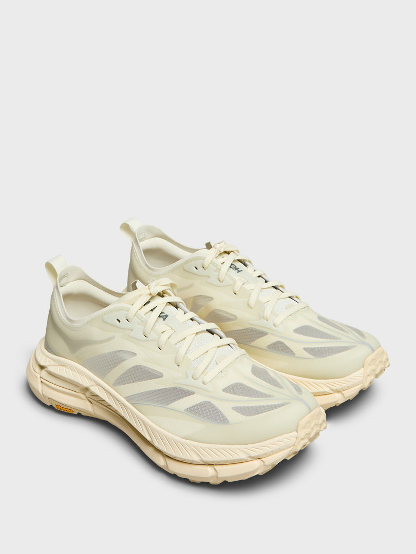 Hoka One One - U Mafate Speed 4 Lite Sneakers in Truffle Salt and Vintage Yellow
