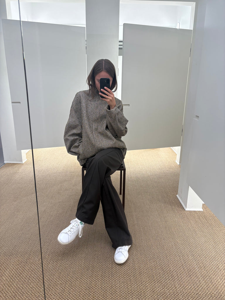 Ella 3 