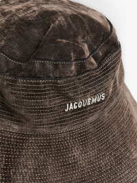Jacquemus - Le Bob De-Nimes Velvet Bucket Hat in Khaki