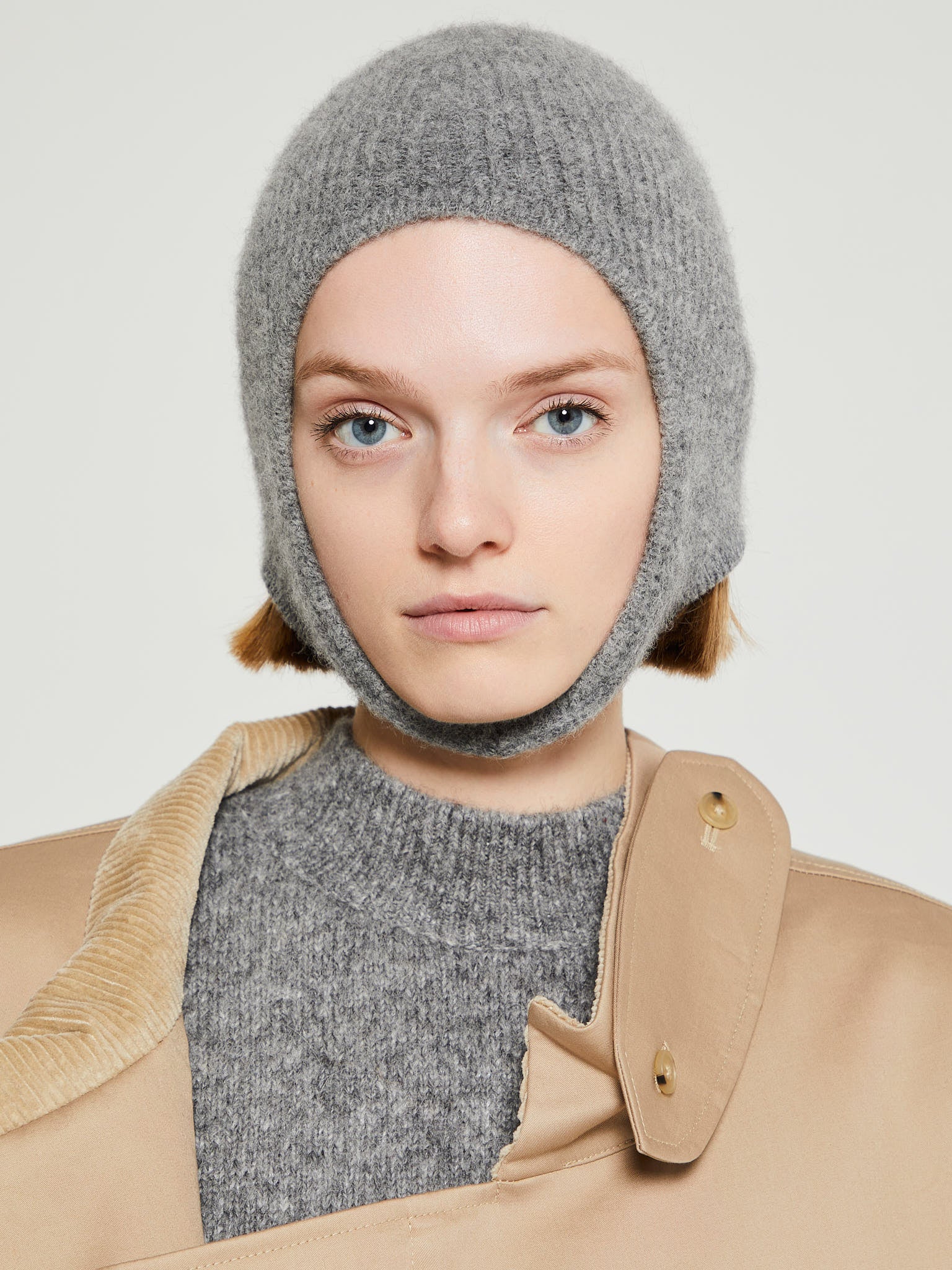 Jacquemus - La Capuche Gros Grain Hat in Dark Grey