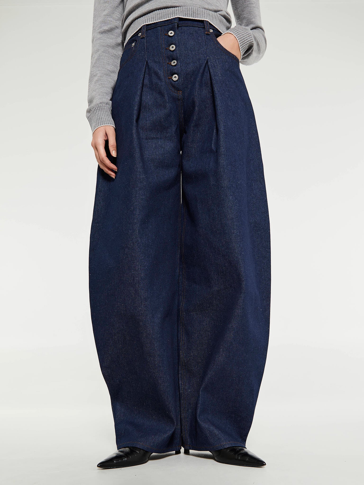 Jacquemus - The Ovalo de-Nîmes Denim Pants in Navy and Brown